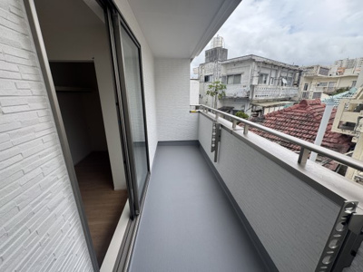 【バルコニー】 | 那覇市三原（全6棟） | ※同仕様写真です