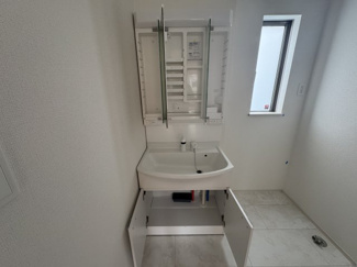 【ランドリースペース】 | 那覇市三原（全6棟） | ※同仕様写真です