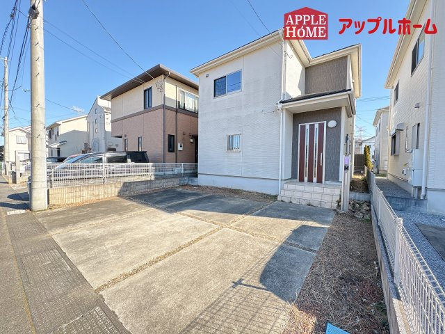 [中古住宅]  鶴ヶ島市新町4丁目の前面道路含む現地写真|ぜひ現地にて、実際の建物・街並み・日当たり等ご確認下さい♪お問い合わせはお気軽に☆　TEL「0120-466263」