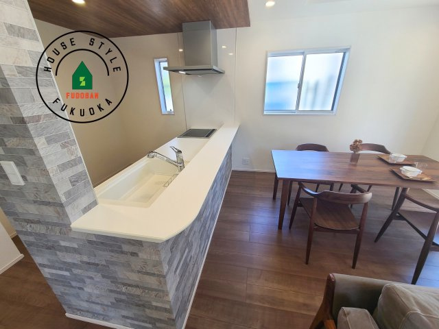 福岡市西区今宿上ノ原第1-7棟（3号棟）の内観：施工例|キッチンから立ち込める香りが今日の料理を期待させます。