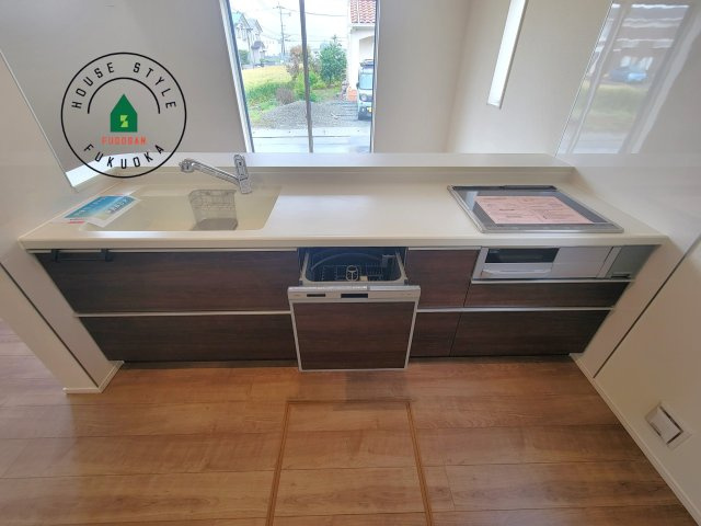 福岡市西区今宿上ノ原第1-7棟（6号棟）の内観：施工例|ご家族を近くに感じられる対面キッチンのLDK。会話もはずみそうですね。