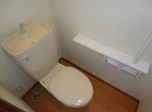 グローイングコートのトイレ|ゆったりとした空間のトイレです