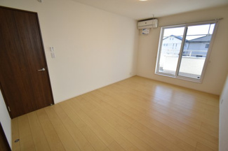 【居間・リビング】 | 下栗町2927-30貸家