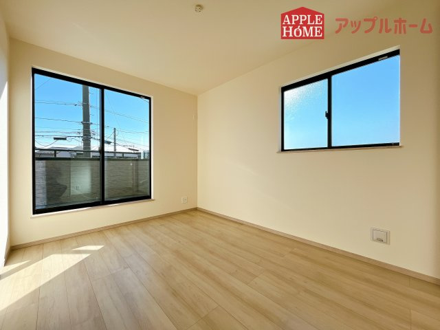 [新築住宅] さいたま市北区吉野町2丁目 全4棟の洋室|２階居室は全室収納あり！たっぷりある収納活用でお部屋もキレイを保てます♪