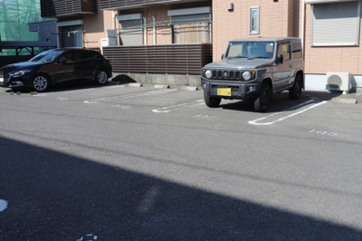 【駐車場】 | ベレオエクラージュ | 駐車場があります