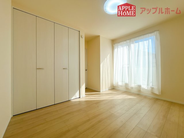 [新築住宅] さいたま市北区吉野町2丁目 全2棟の洋室|居室は全室収納あり！たっぷりある収納活用でお部屋もキレイを保てます♪