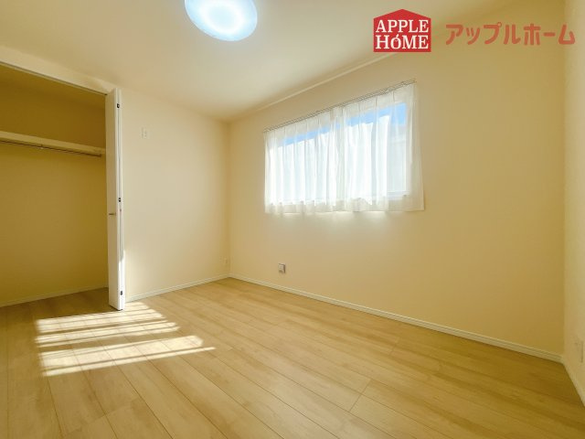 [新築住宅] さいたま市北区吉野町2丁目 全2棟の洋室|居室は全室収納あり！たっぷりある収納活用でお部屋もキレイを保てます♪