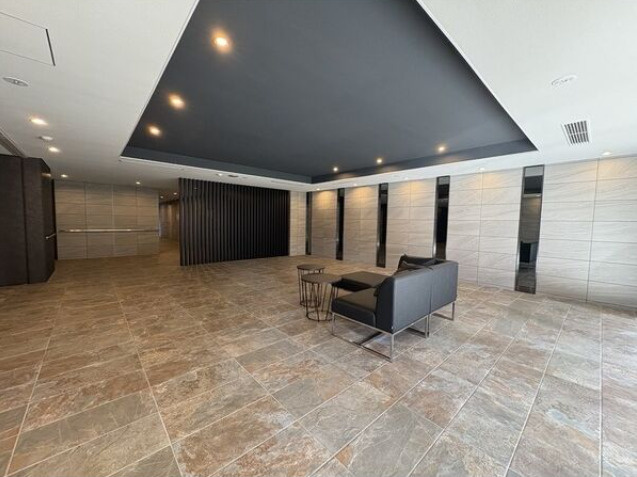 アルファレジデンシア南千住のロビー