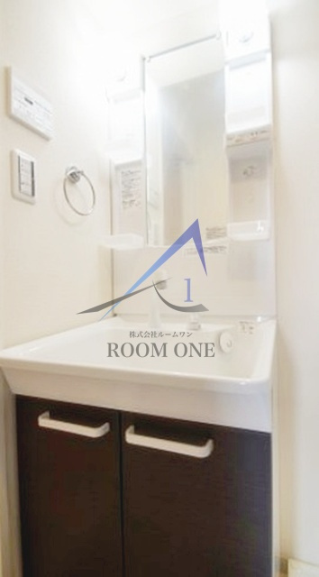 Bloom Residenceの洗面所|独立洗面台です。