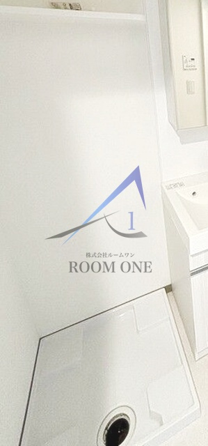 エストゥルースプラス川崎の設備|洗濯機置き場です。