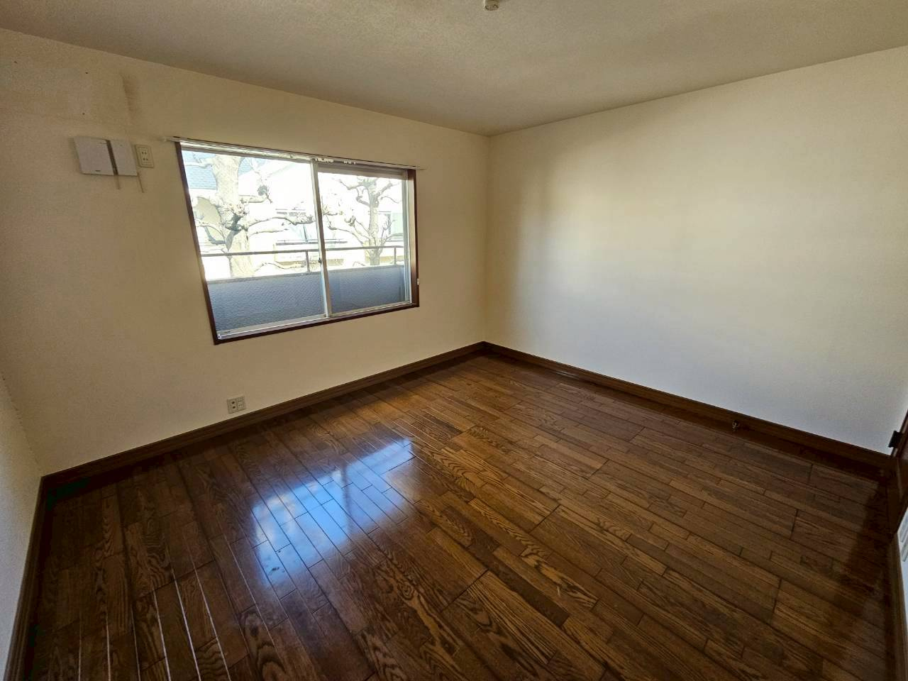 レジデンシャル芦屋の居間・リビング