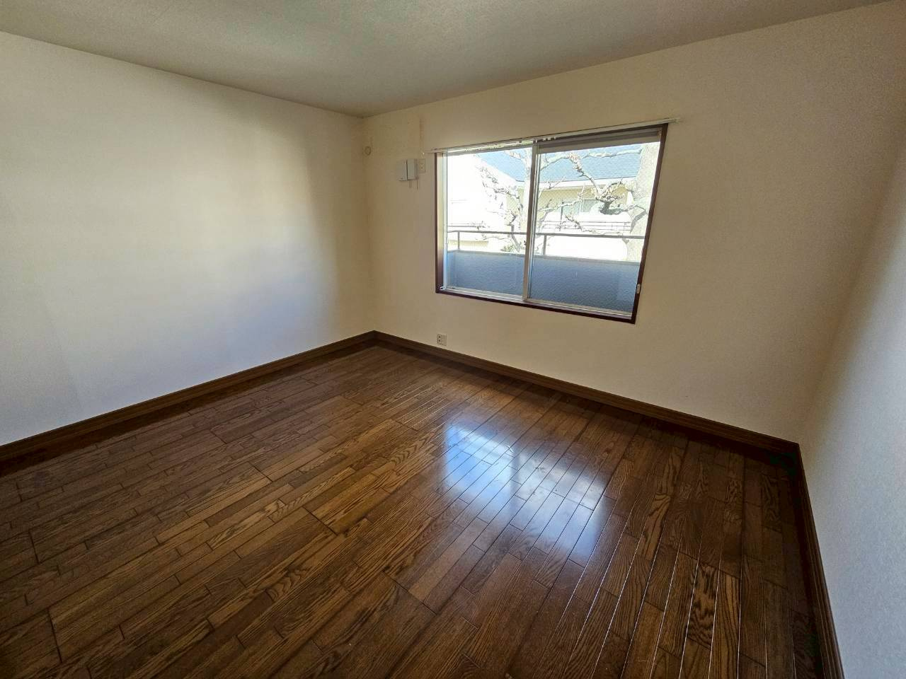 レジデンシャル芦屋の居間・リビング