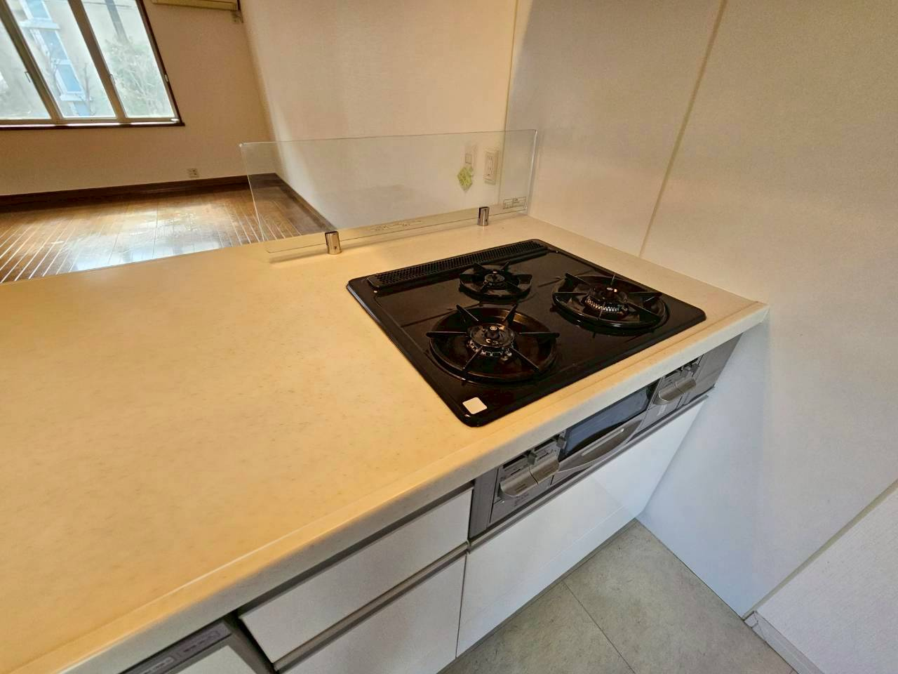 レジデンシャル芦屋のキッチン