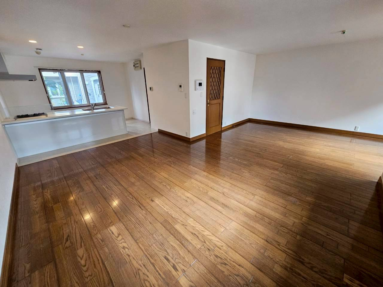 レジデンシャル芦屋の居間・リビング