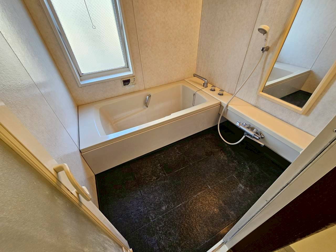 レジデンシャル芦屋の浴室