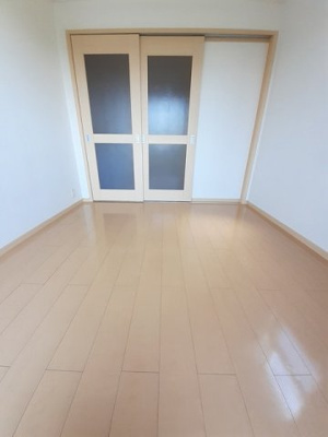 【居間・リビング】 | ピースフル・コート