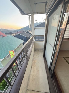 【バルコニー】 | 廿日市市宮園上3【リフォーム済・中古住宅】