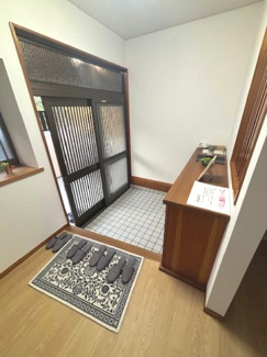 【玄関】 | 廿日市市宮園上3【リフォーム済・中古住宅】