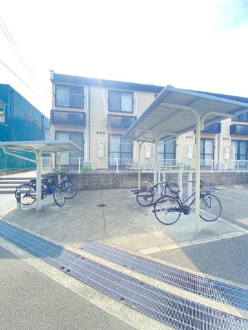 レオパレスパーシモン　辻子のエントランス