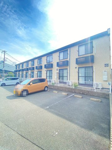 レオパレスパーシモン　辻子の外観