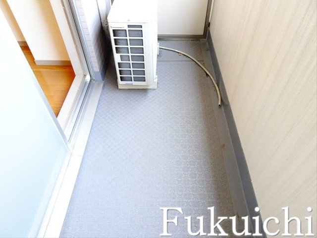 ルミエール祐天寺のバルコニー