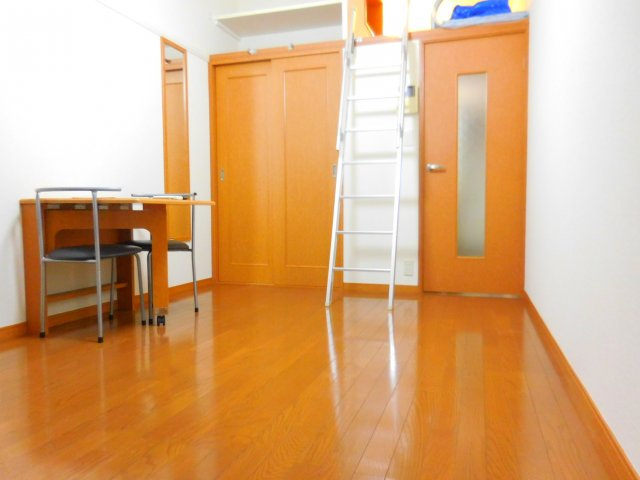 レオパレス銀河の居間・リビング