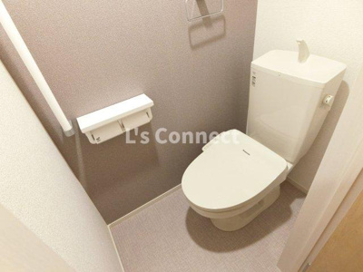 【トイレ】 | ヒーローパレス | 温水洗浄便座付きのトイレ。