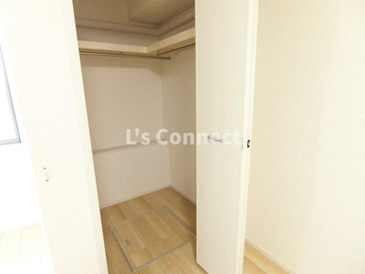 【収納】 | ヒーローパレス | ウォークインクローゼットでお荷物もすっきり収納。