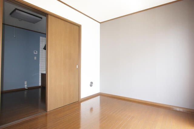 リヴァージュ静の寝室