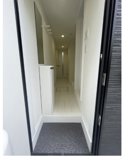 プライムガーデン下北沢の玄関