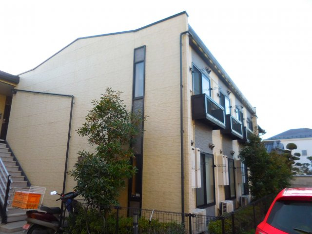 レオパレスカリオストロの外観