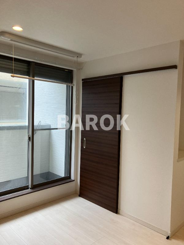 福岡市東区馬出２丁目のアパートの居間・リビング