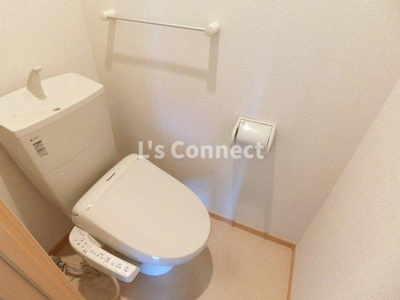 【トイレ】 | カーサ　セレノ | 温水洗浄便座付きのトイレ。