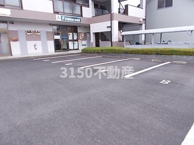 クリスタルパレスの駐車場