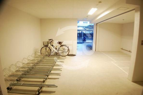 レオンコンフォート北浜の駐車場|レオンコンフォート北浜　駐輪場