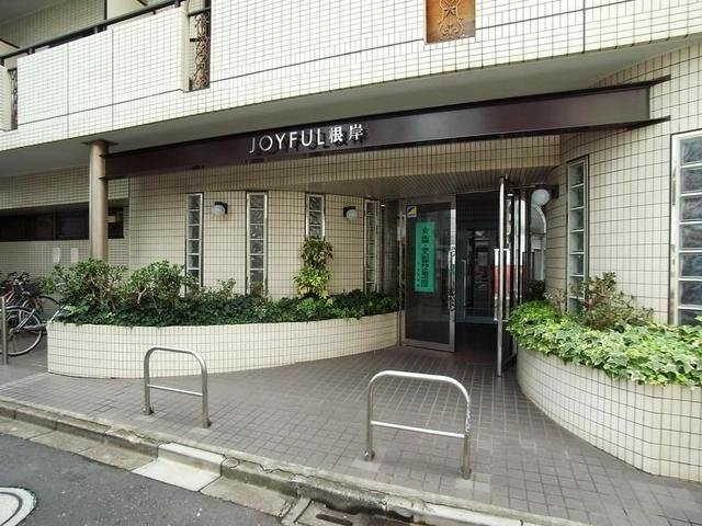 ジョイフル根岸のエントランス