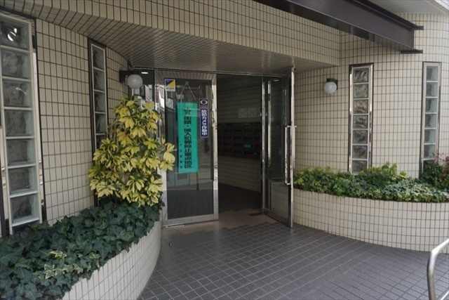 ジョイフル根岸のエントランス