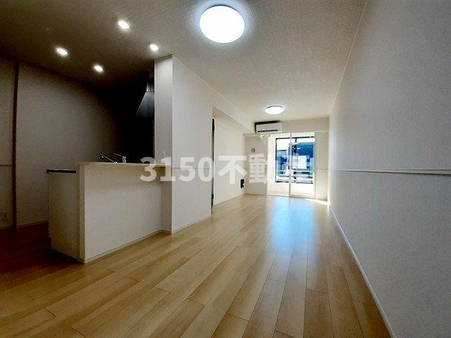 ジュピターⅡの居間・リビング