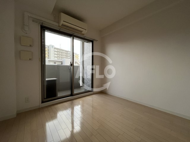 エスリード新大阪SOUTHの寝室|エスリード新大阪SOUTH　リビング