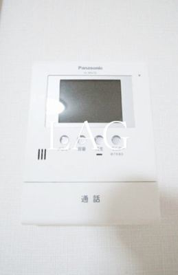 【セキュリティ】 | クレセント | モニター付きインターホンです。