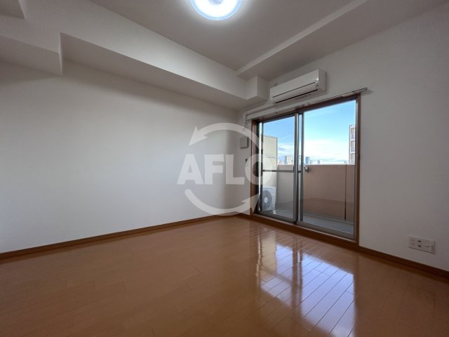 オーキッドレジデンス塚本の寝室|オーキッドレジデンス塚本　リビング