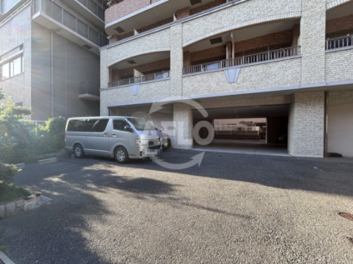 オーキッドレジデンス塚本の駐車場|オーキッドレジデンス塚本　駐車場