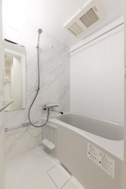 ドゥーエ入谷Ⅱの浴室