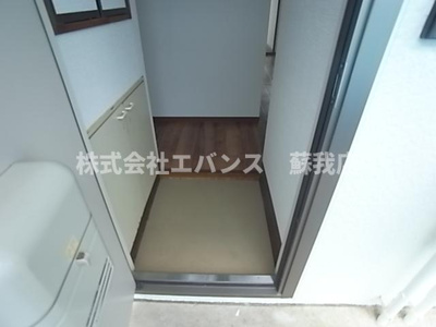 【玄関】 | メゾン・コスモ | 明るい玄関です