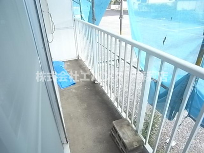 【バルコニー】 | メゾン・コスモ | お洗濯にも便利なバルコニー付き