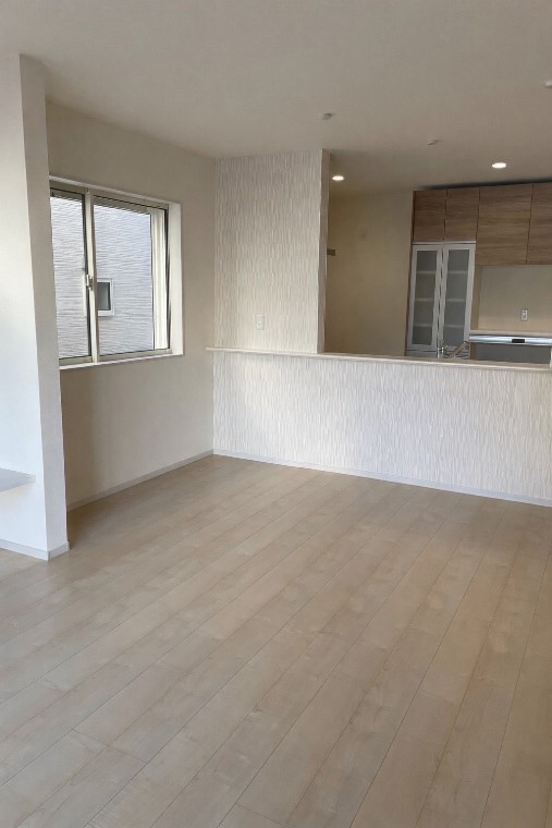 泉町戸建の居間・リビング