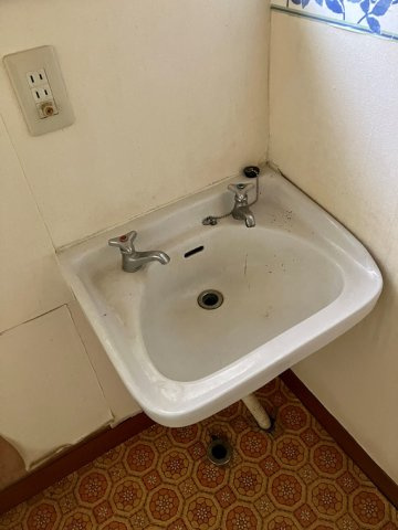 城南戸建の洗面所