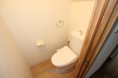 【トイレ】 | ＴＵマンション１０８ | 落ち着いたトイレです
7号室　2026年3月7日撮影