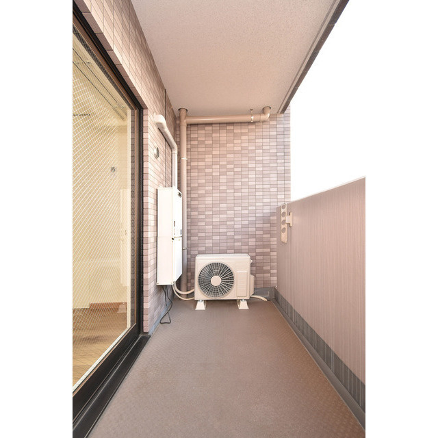 西宮北口プライマリーワンのバルコニー