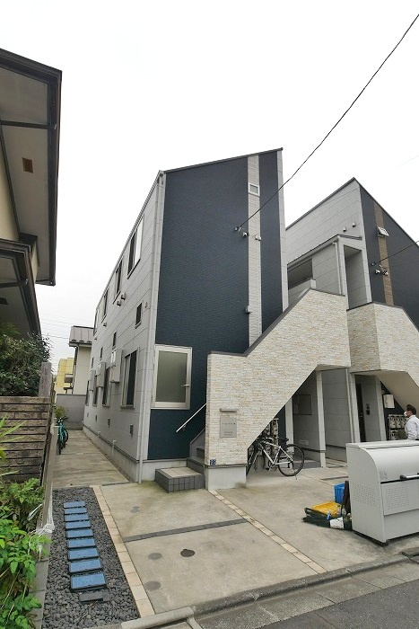 ハーモニーテラス三園の外観